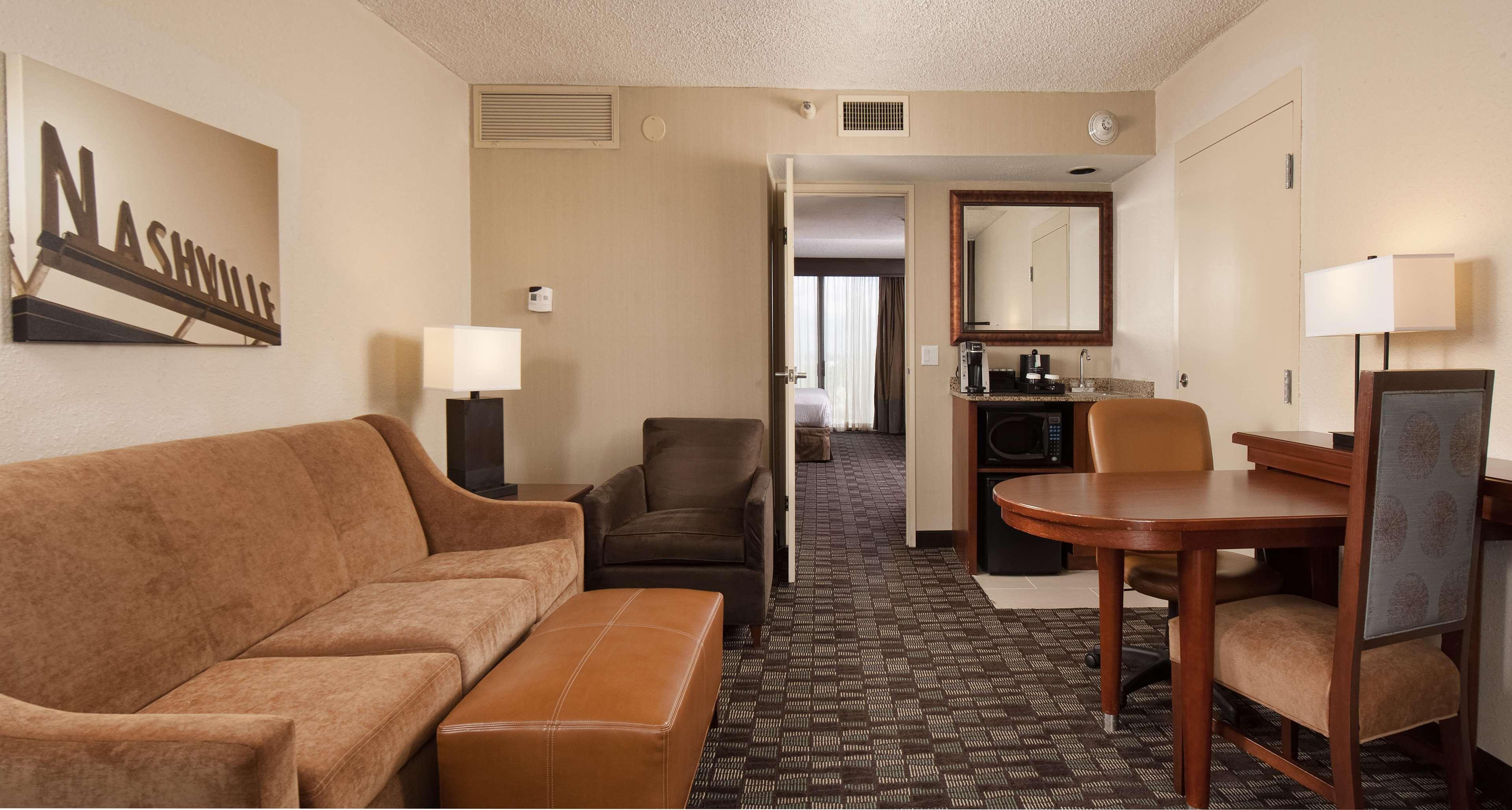 Embassy Suites By Hilton Nashville Airport Exterior foto